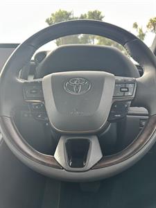 2023 Toyota Alphard - Thumbnail